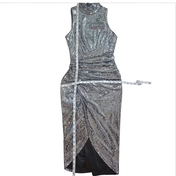 NWT Vince Camuto Dress Midi  Silver Metallic Mock Neck Cocktail Woman sz 4 - Picture 5 of 9